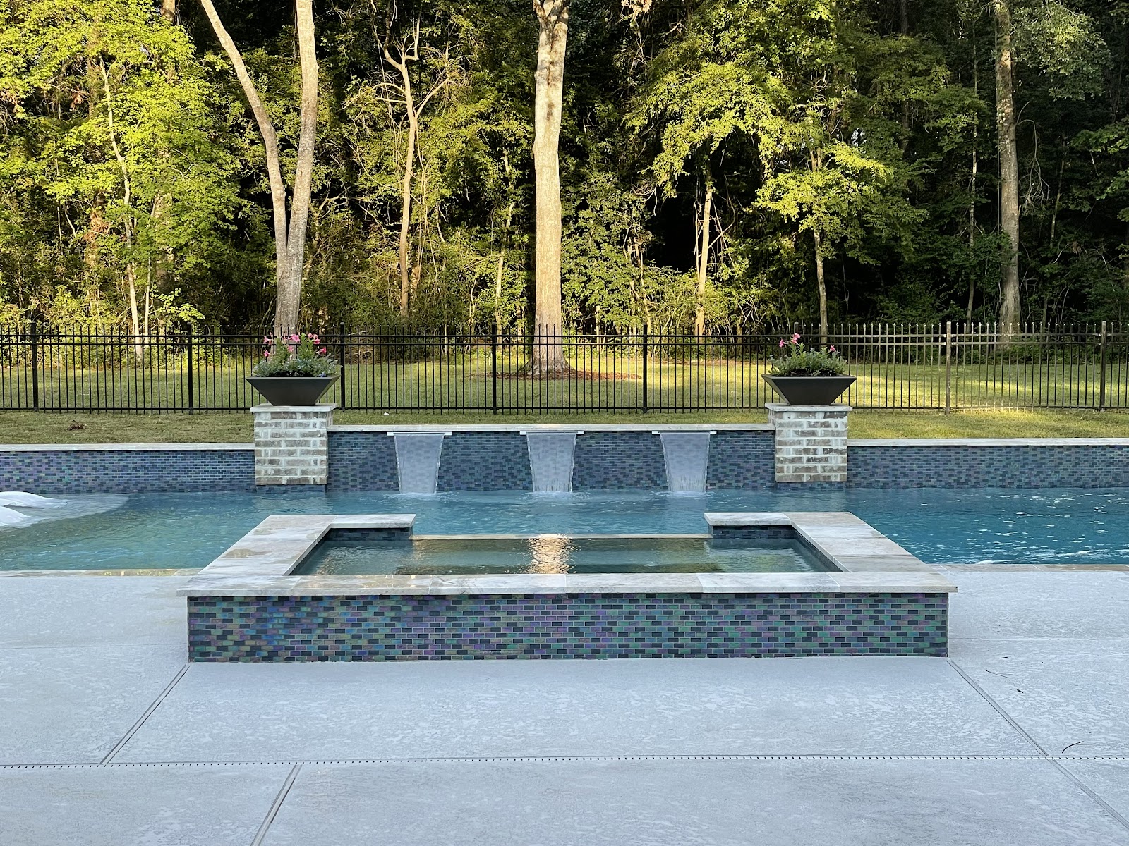 Luxury Lagoon-Style Pool & Water Feature